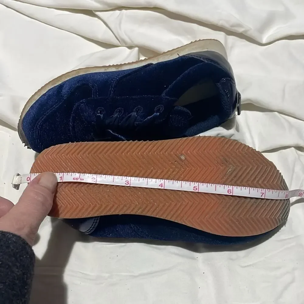 Gymboree 11 navy blue velvet sneaker satin laces guc shoe measures 8” sole